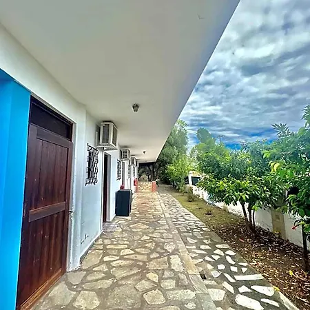 Hotel Blue Garden *