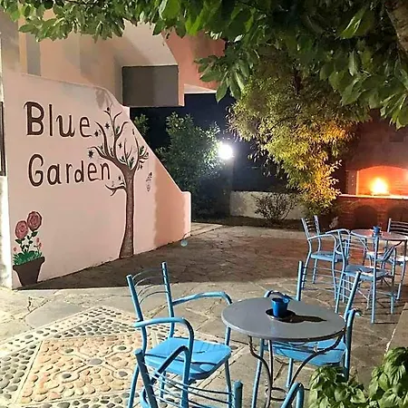 Blue Garden Hotel *